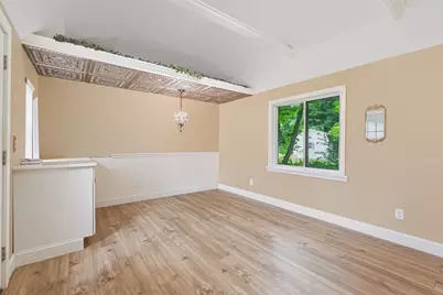 66 N High St, Foxboro, MA 02035 - Photo 32