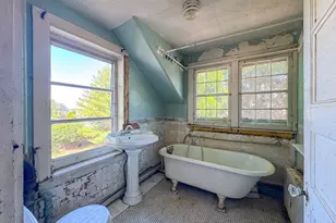 29 Weybosset St, Weymouth, MA 02191 - Photo 8