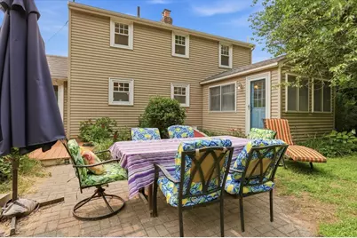 29 Stedman St, Chelmsford, MA 01824 - Photo 2