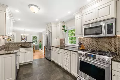 4 Daniels St, Lexington, MA 02421 - Photo 12