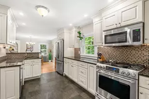 4 Daniels St, Lexington, MA 02421 - Photo 12