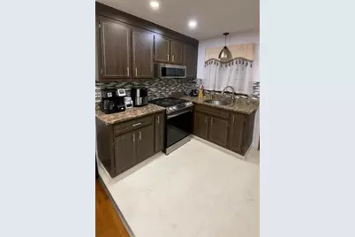 4 Baltic Ave, Brockton, MA 02302 - Photo 10
