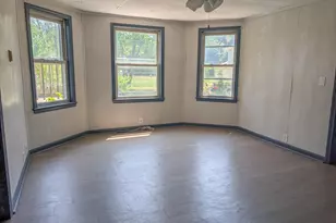 55 Liberty St, Taunton, MA 02718 - Photo 8