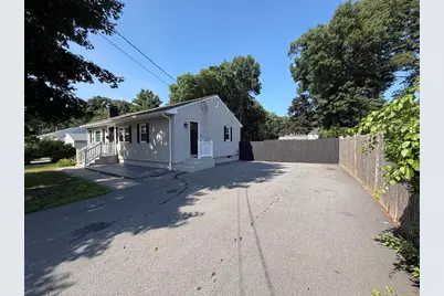 8 Fairbrook Rd, Framingham, MA 01701 - Photo 4