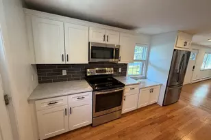 8 Fairbrook Rd, Framingham, MA 01701 - Photo 6