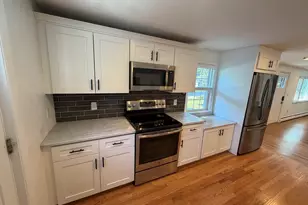 8 Fairbrook Rd, Framingham, MA 01701 - Photo 6