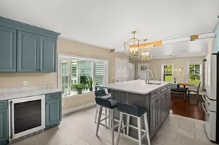 551 Tremont St, Taunton, MA 02780 - Photo 8