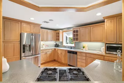 18 Stone Dr, Northborough, MA 01532 - Photo 8