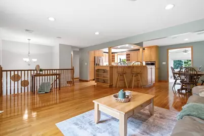 18 Stone Dr, Northborough, MA 01532 - Photo 4
