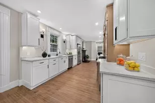 162 High St, Danvers, MA 01923 - Photo 4