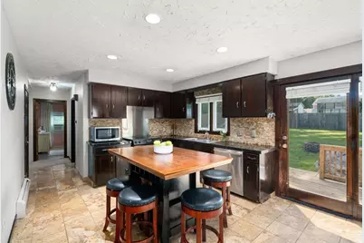 375 Middle Rd, Acushnet, MA 02743 - Photo 8