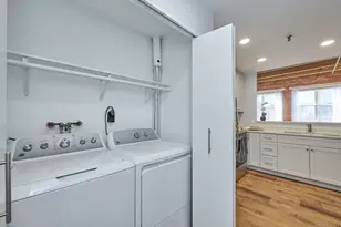 33 Sleeper St, Boston, MA 02210 - Photo 6