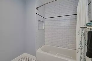 33 Sleeper St, Boston, MA 02210 - Photo 8