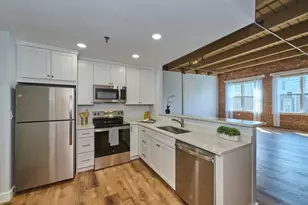 33 Sleeper St, Boston, MA 02210 - Photo 4