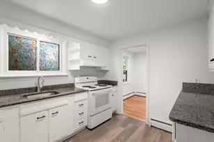 25 Pinedale St, Southbridge, MA 01550 - Photo 8