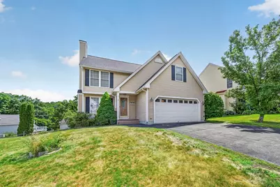 199 Heathrow, Manchester, NH 03104 - Photo 2