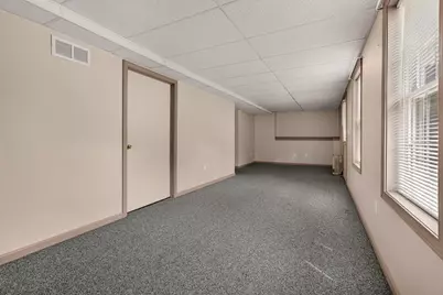 199 Heathrow, Manchester, NH 03104 - Photo 34