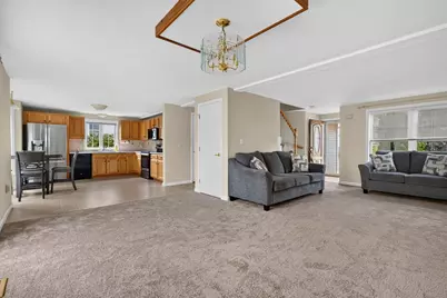 199 Heathrow, Manchester, NH 03104 - Photo 12