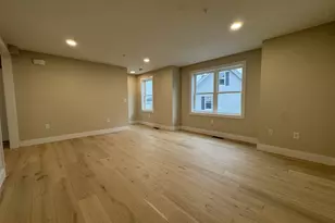 562 Gorham St, Lowell, MA 01852 - Photo 18