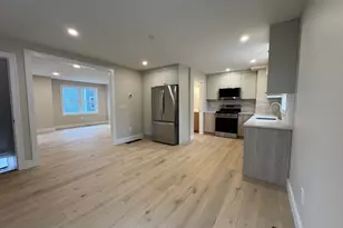 562 Gorham St, Lowell, MA 01852 - Photo 14
