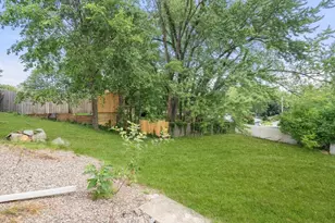 102 Cherry St, Framingham, MA 01701 - Photo 18