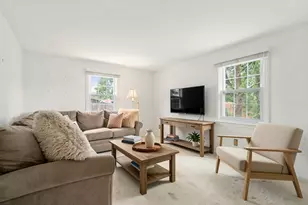 102 Cherry St, Framingham, MA 01701 - Photo 4