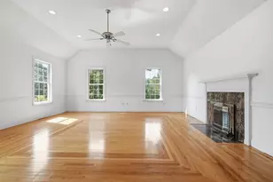 23 Summerfield Rd, Amherst, MA 01002 - Photo 2