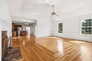 23 Summerfield Rd, Amherst, MA 01002 - Photo 4