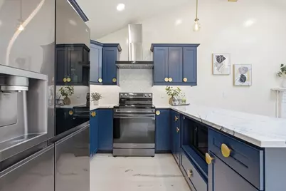 18 James St, Burlington, MA 01803 - Photo 12