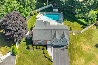 34 Judith Cir, Dedham, MA 02026 - Photo 4