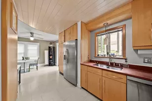 25 Maple Ave, Newton, MA 02458 - Photo 12