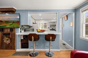25 Ledge St, Melrose, MA 02176 - Photo 8