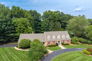 115 Williamsburg Dr, Longmeadow, MA 01106 - Photo 2