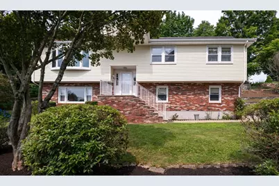 8 Patrick Circle, Stoneham, MA 02180 - Photo 2