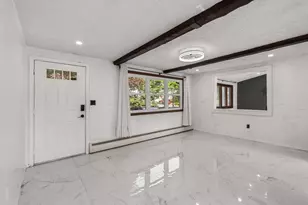 8 Priscilla Ln, Billerica, MA 01821 - Photo 2