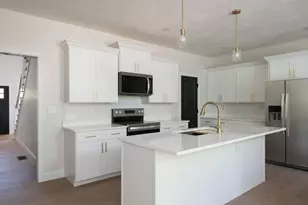 86 High St, Carver, MA 02330 - Photo 8