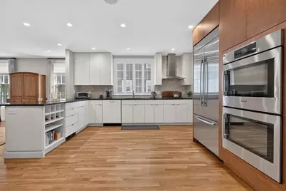 16 York Ter, Brookline, MA 02446 - Photo 10
