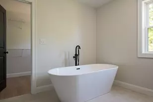 86 High St, Carver, MA 02330 - Photo 24