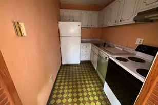 72 Barrett St, Northampton, MA 01060 - Photo 4