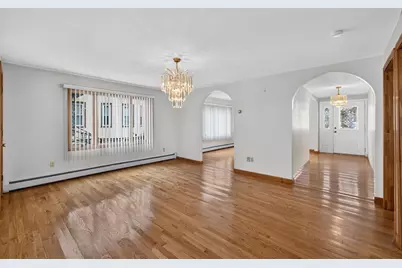 31 Oregon St, Fall River, MA 02720 - Photo 4