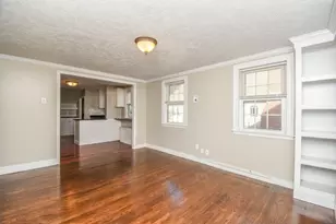 7 Hilltop, Watertown, MA 02472 - Photo 2