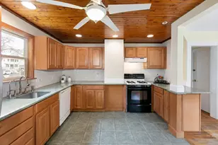 36 Brookdale St, Boston, MA 02131 - Photo 6