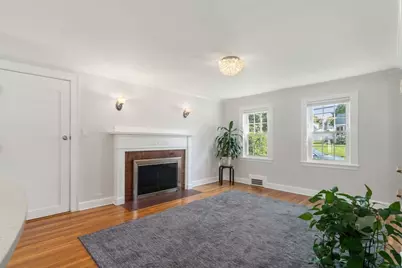 32 Grosvenor Rd, Waltham, MA 02453 - Photo 4