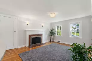32 Grosvenor Rd, Waltham, MA 02453 - Photo 4