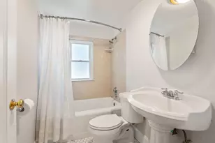 32 Grosvenor Rd, Waltham, MA 02453 - Photo 12
