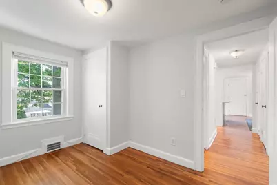 32 Grosvenor Rd, Waltham, MA 02453 - Photo 14