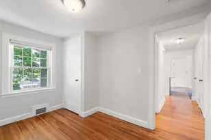 32 Grosvenor Rd, Waltham, MA 02453 - Photo 14