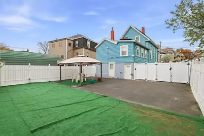 30 Woodlawn St, Everett, MA 02149 - Photo 10