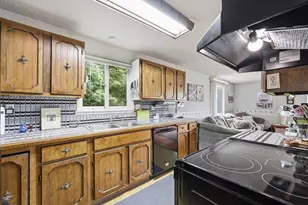 1303 Calkins Rd, Palmer, MA 01069 - Photo 4