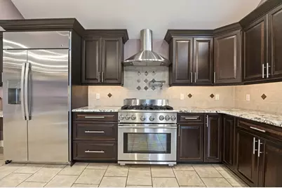 4 Raymond Cir, Peabody, MA 01960 - Photo 12